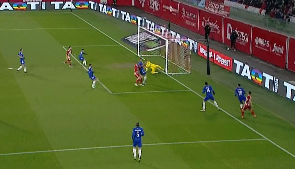 I-a „îngropat” pe olteni la Sf. Gheorghe! » Două gafe în 9 minute și iese din echipă