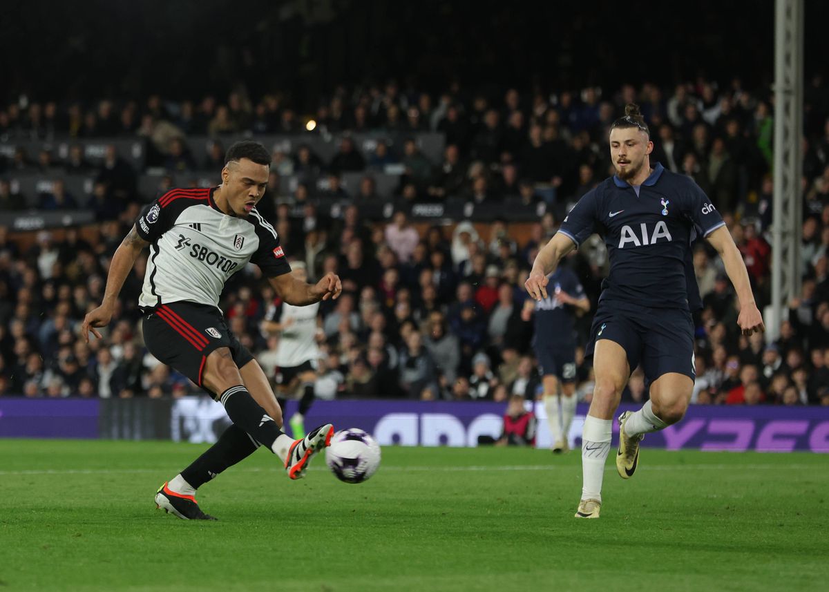 Fulham - Tottenham, runda 29 din Premier League. Drăgușin titular