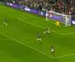 Radu Drăgușin și-a scăpat adversarul la golul de 1-0 din Fulham - Tottenham
