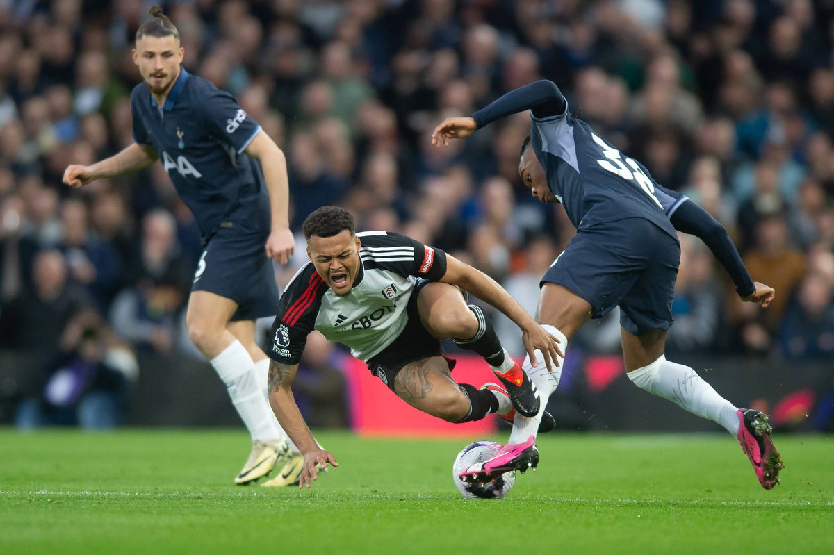 Fulham - Tottenham, runda 29 din Premier League. Drăgușin titular