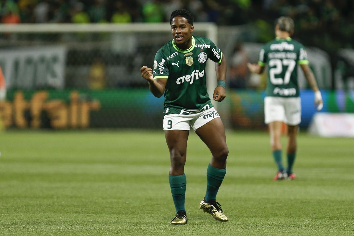 Marca a alcătuit „11”-le ideal al celor mai talentați tineri fotbaliști care nu au împlinit încă 18 ani