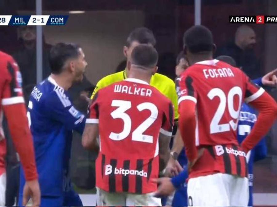 Kyle Walker insistă pe lângă arbitru să nu-l elimine pe Dele Alli / Foto: captură Kyle Walker i-a cerut arbitrului iertarea adversarului pentru un fault criminal asupra coechipierului