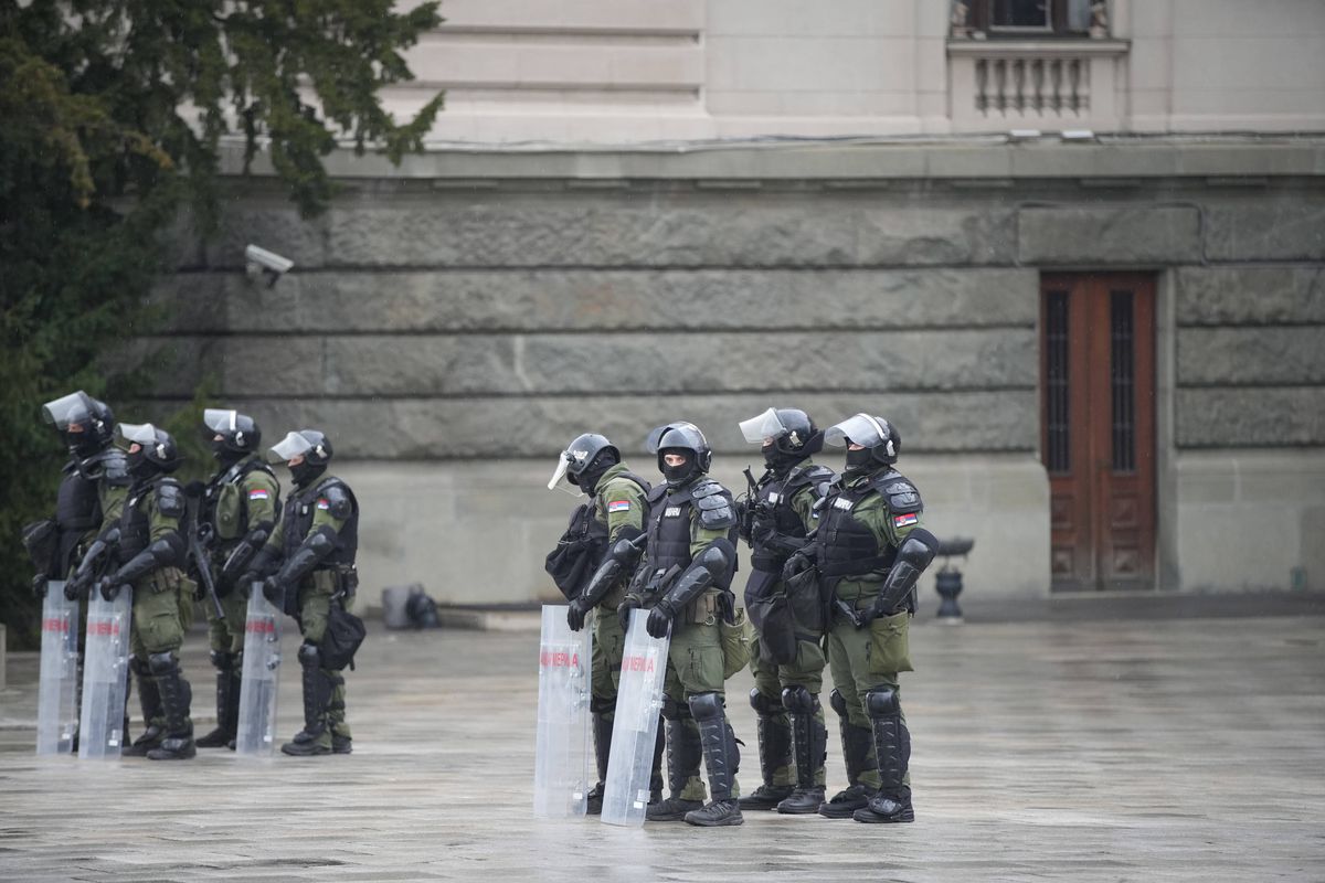 Imagini NEMAIVĂZUTE de la Belgrad: cel mai mare protest din istoria țării » Sute de mii de oameni pe străzi! Djokovic, printre sportivii care au susținut demersul