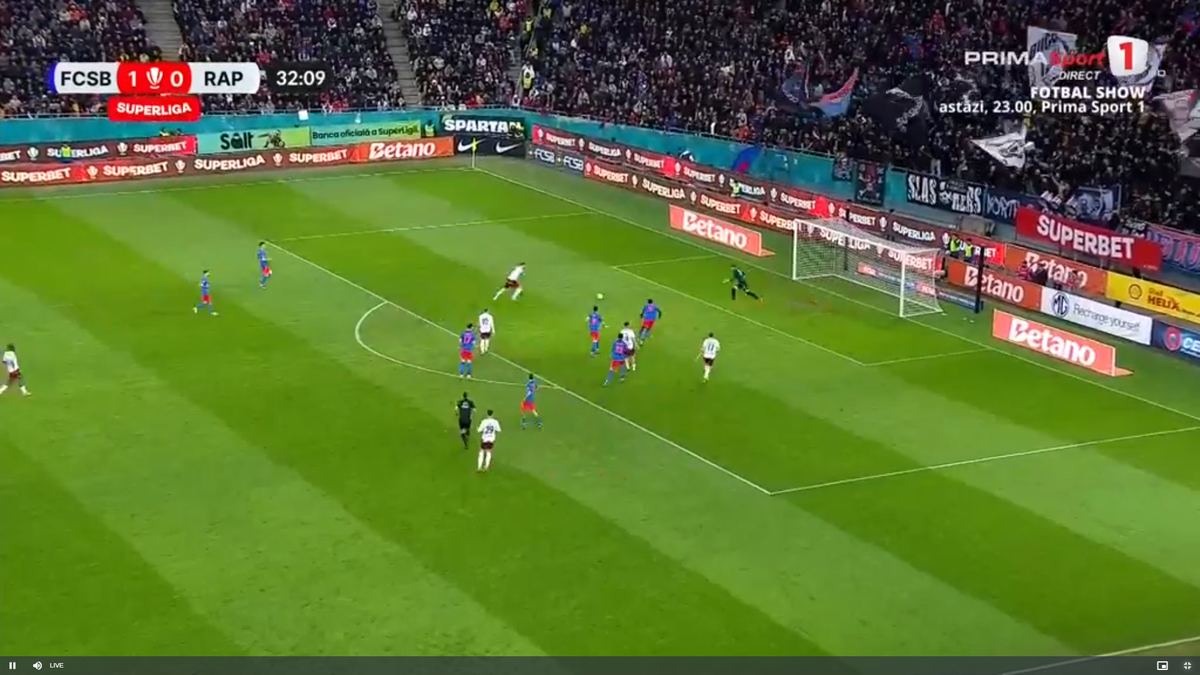 Rapid a cerut penalty în prima repriză a derby-ului cu FCSB