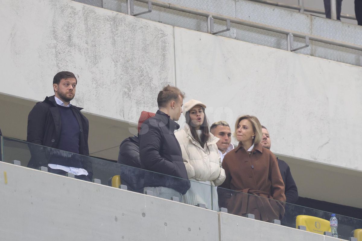 Dan Șucu, surprins la derby alături de jucătorul pe care a luat 500.000 de euro! Mircea Lucescu și Mircea Geoană sunt prezenți pe stadion