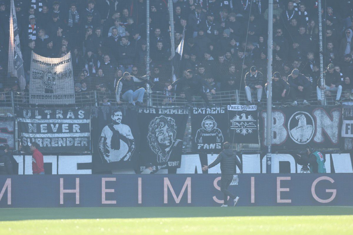 Start întârziat cu 50 de minute în Bochum - Eintracht Frankfurt