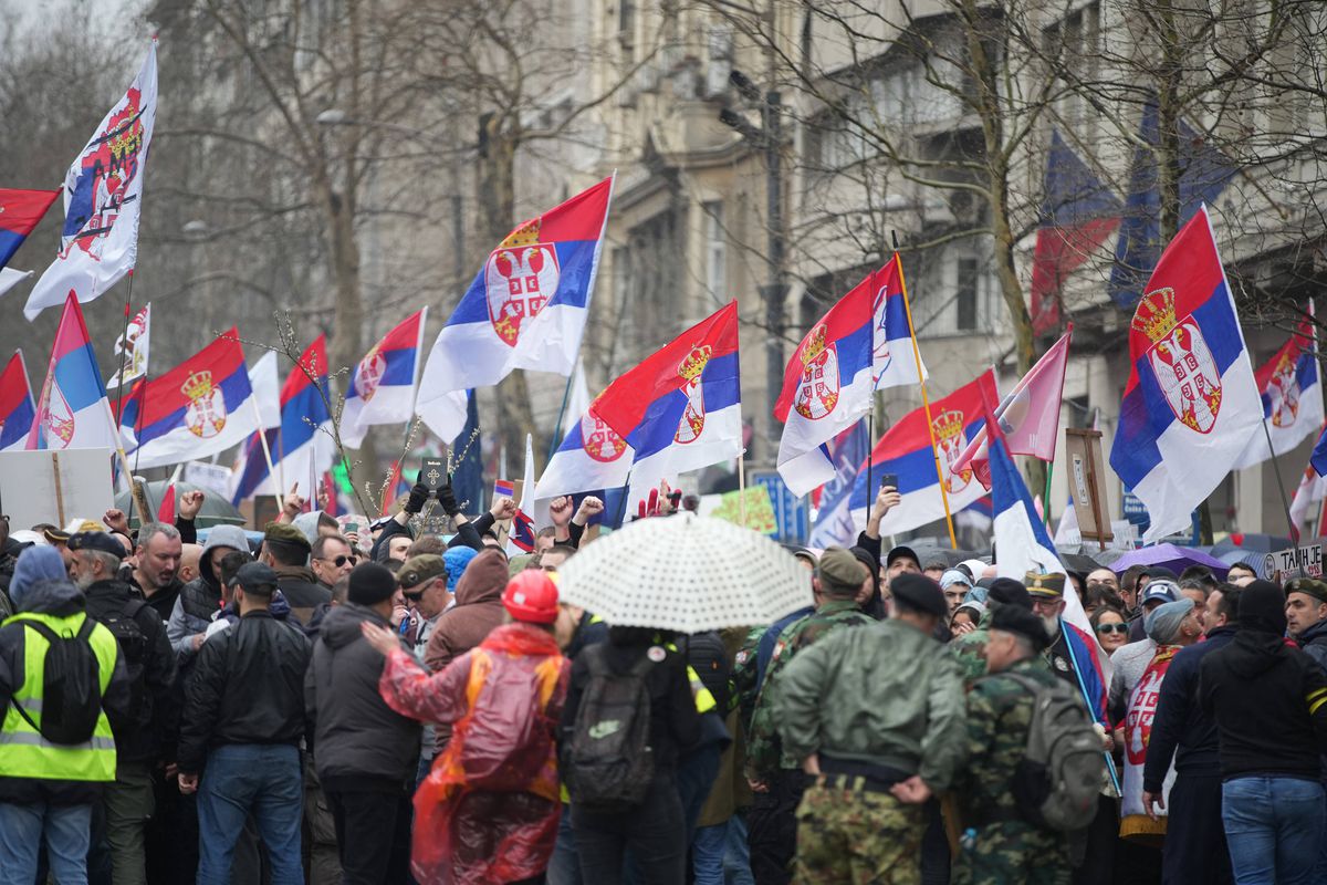 Imagini NEMAIVĂZUTE de la Belgrad: cel mai mare protest din istoria țării » Sute de mii de oameni pe străzi! Djokovic, printre sportivii care au susținut demersul