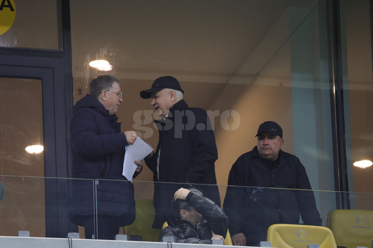 Dan Șucu, surprins la derby alături de jucătorul pe care a luat 500.000 de euro! Mircea Lucescu și Mircea Geoană sunt prezenți pe stadion
