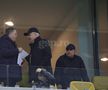 Dan Șucu, surprins la derby alături de jucătorul pe care a luat 500.000 de euro! Mircea Lucescu și Mircea Geoană sunt prezenți pe stadion