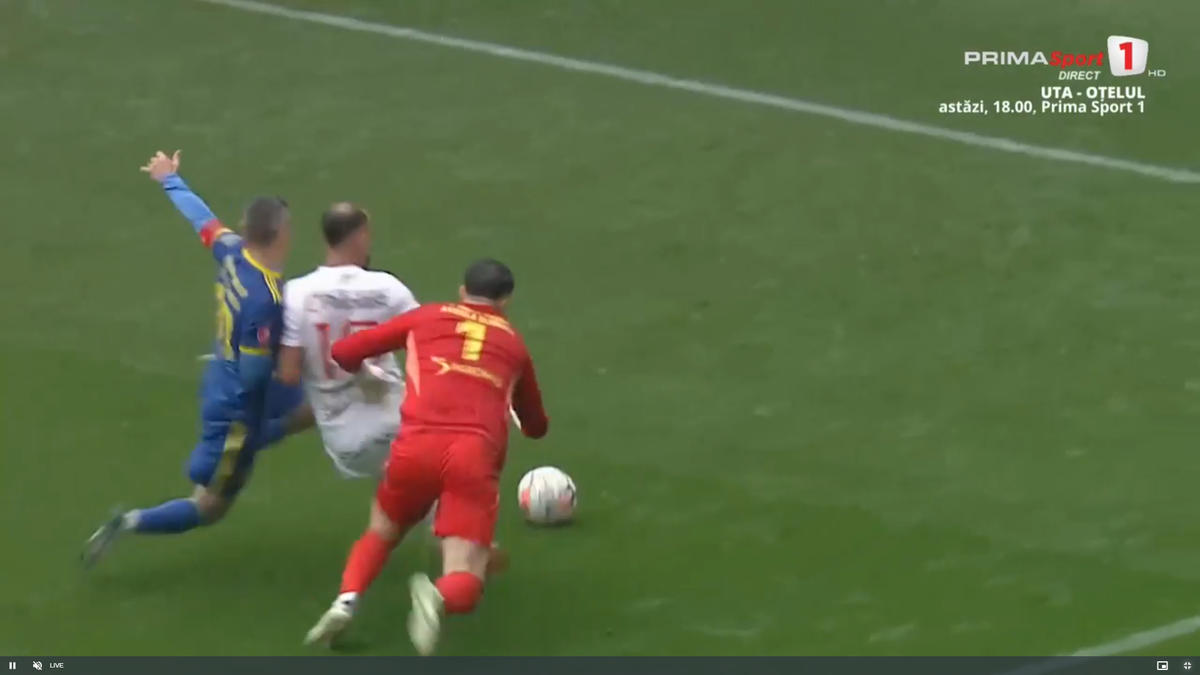 Gol de cascadorii râsului în Superliga! Ploaia de la Sibiu l-a doborât pe portarul Krell