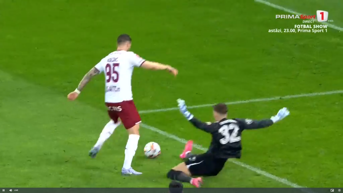 Rapid a cerut penalty în prima repriză a derby-ului cu FCSB