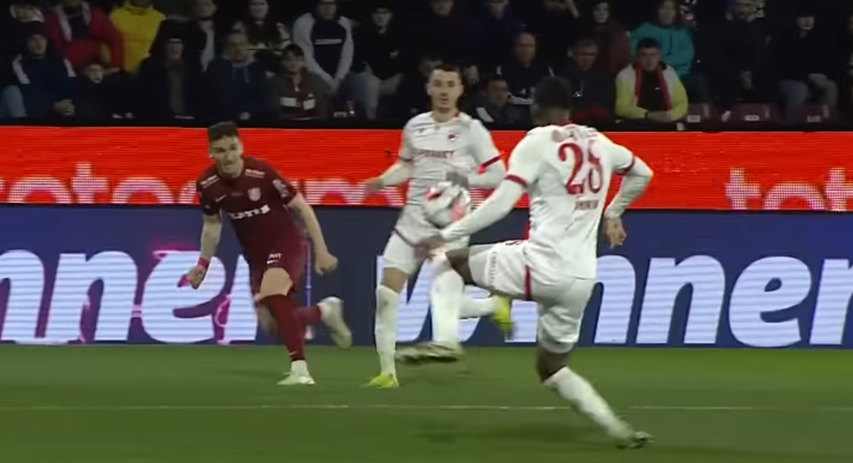 „Hențul lui Homawoo e intenționat, fără discuții” » Conspirație lansată în direct, după CFR Cluj - Dinamo