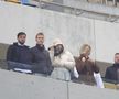 Dan Șucu, surprins la derby alături de jucătorul pe care a luat 500.000 de euro! Mircea Lucescu și Mircea Geoană sunt prezenți pe stadion