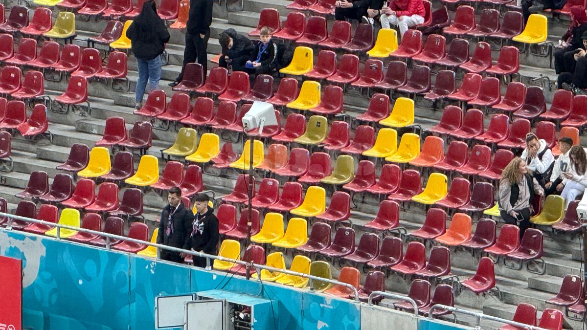 FCSB, cu sistemul de sonorizare în peluză