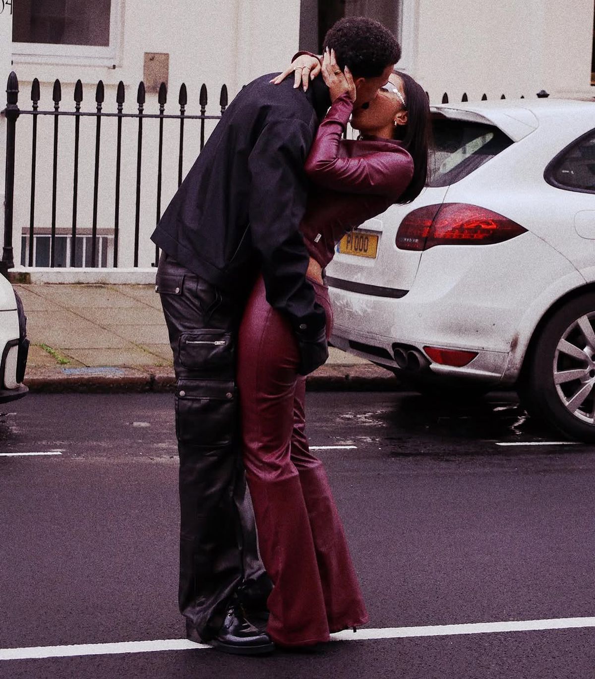 Ea îl consolează după debutul de coșmar din Serie A! » Lui Dele Alli îi merge bine doar în afara terenului