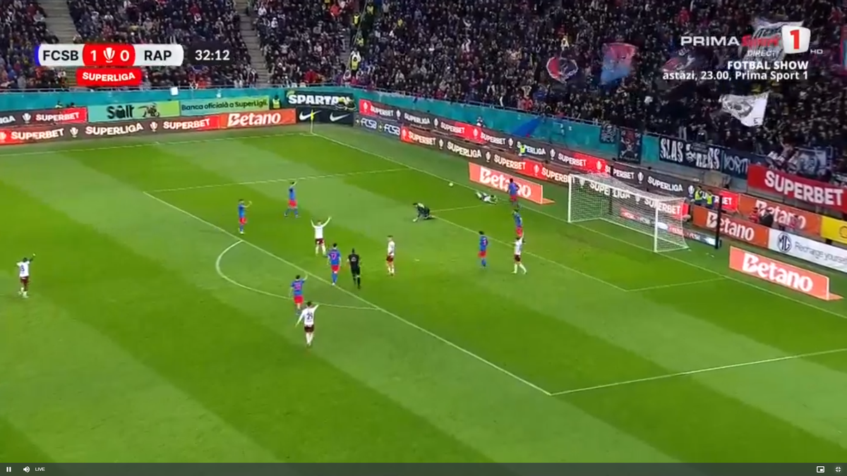 Rapid a cerut penalty în prima repriză a derby-ului cu FCSB