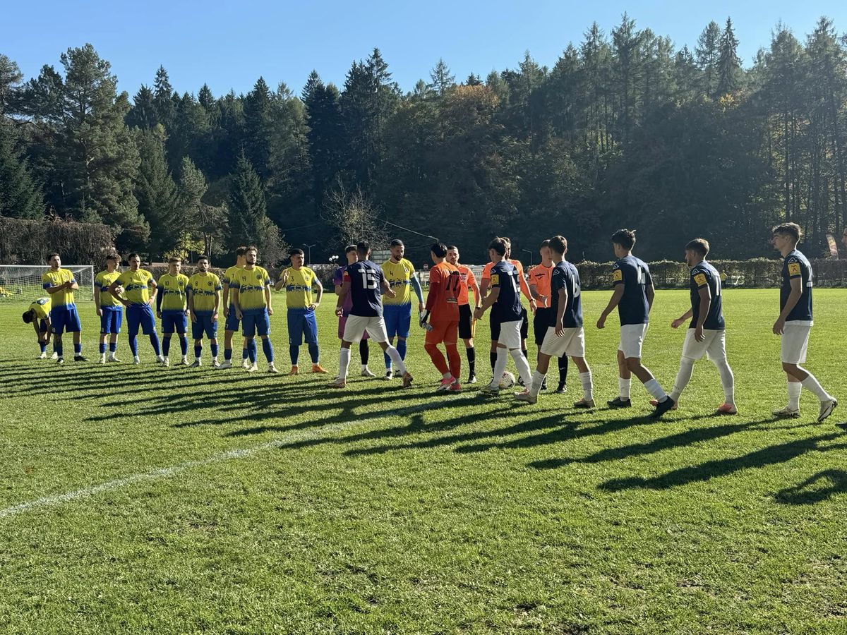 Stadionul din Râșnov, poziționat într-un loc pitoresc