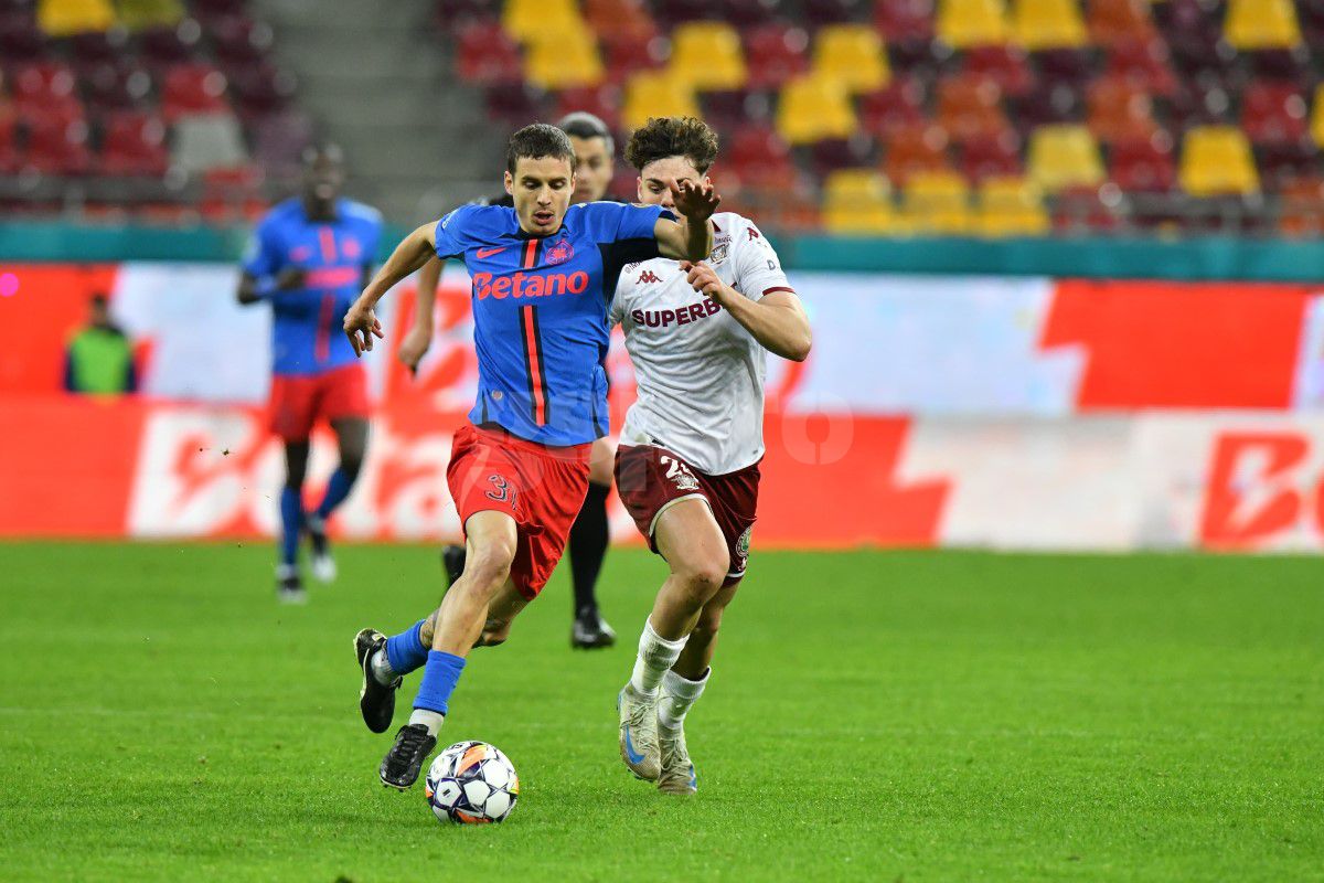 Rapid a rămas în 10 oameni contra FCSB-ului. Un expert în arbitraj contestă: „Niciodată galben acolo!”