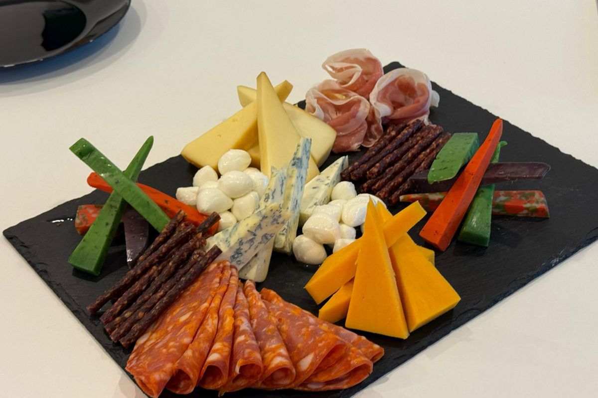 Cum arată loja lui Dan Șucu la FCSB - Rapid » Ce are în meniu patronul giuleștenilor