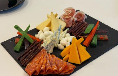 Cum arată loja lui Dan Șucu la FCSB - Rapid » Ce are în meniu patronul giuleștenilor