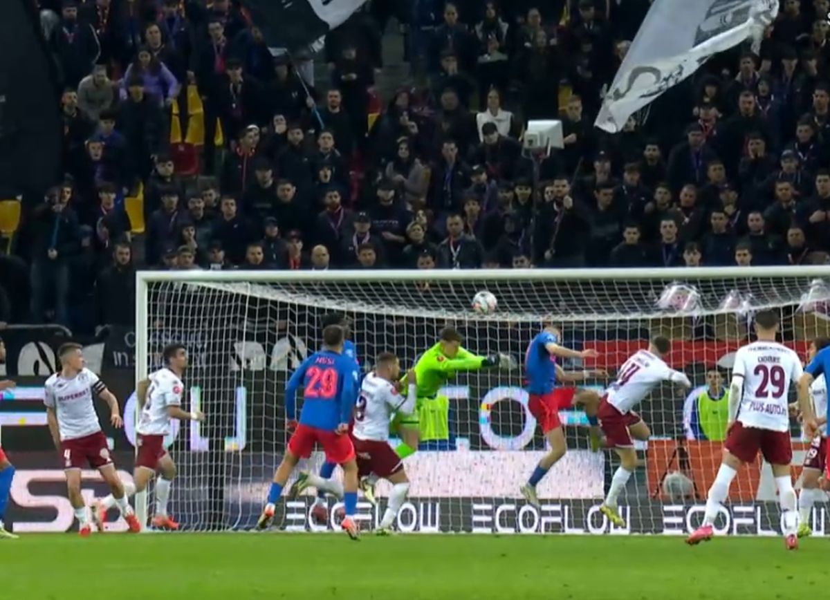 Debut de COȘMAR la Rapid! » Gafă de proporții și gol încasat în derby-ul cu FCSB