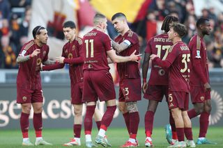 Fără Florinel Coman, Cagliari a cedat la limită pe Olimpico în fața Romei » Răzvan Marin a intrat pe teren în actul secund