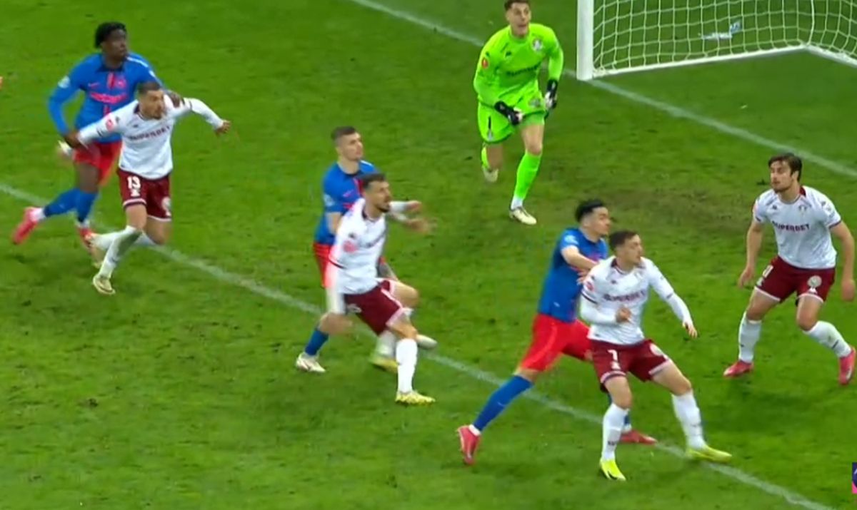 Debut de COȘMAR la Rapid! » Gafă de proporții și gol încasat în derby-ul cu FCSB