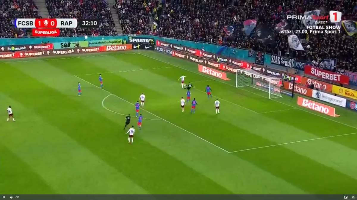 Rapid a cerut penalty în prima repriză a derby-ului cu FCSB