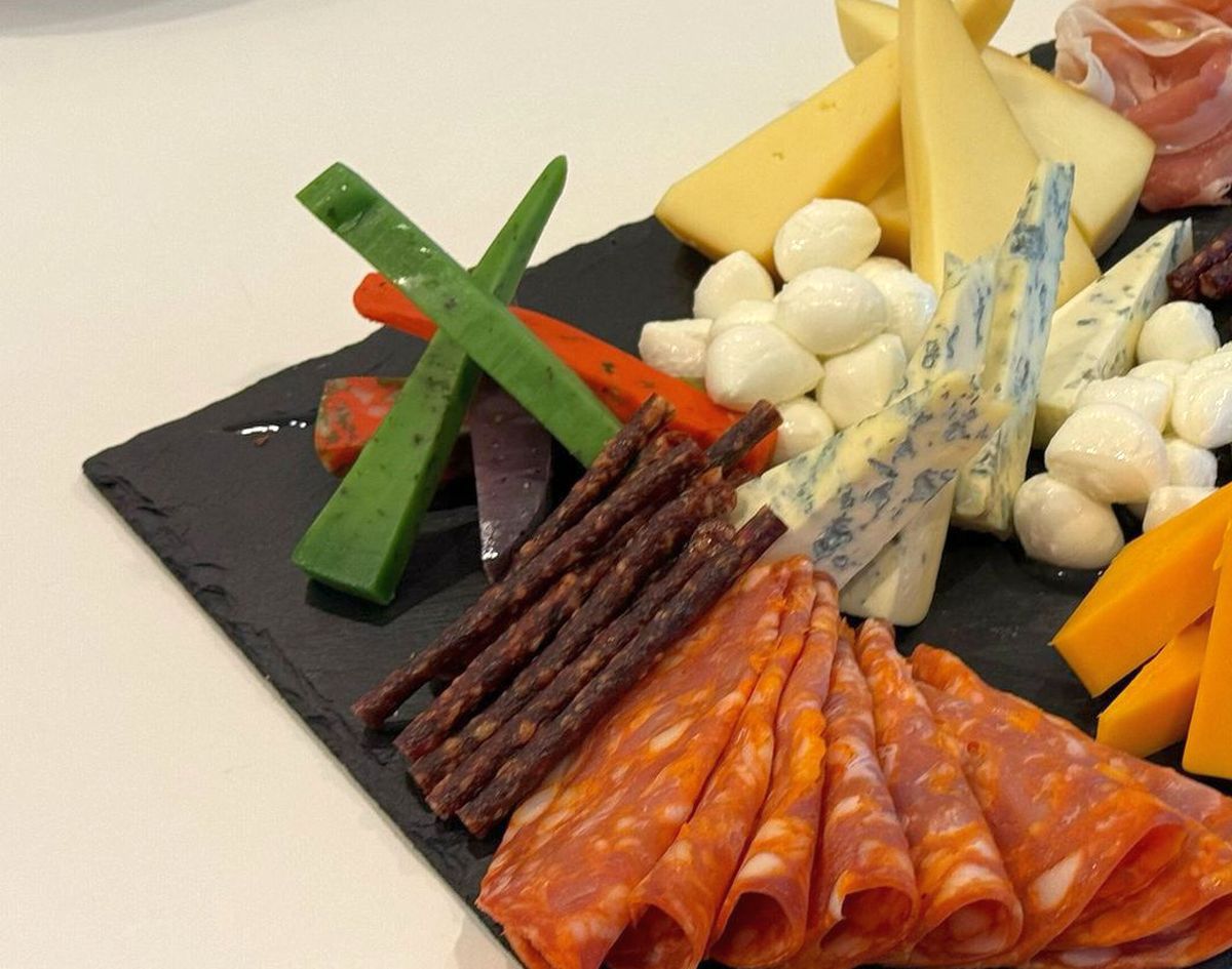 Cum arată loja lui Dan Șucu la FCSB - Rapid » Ce are în meniu patronul giuleștenilor