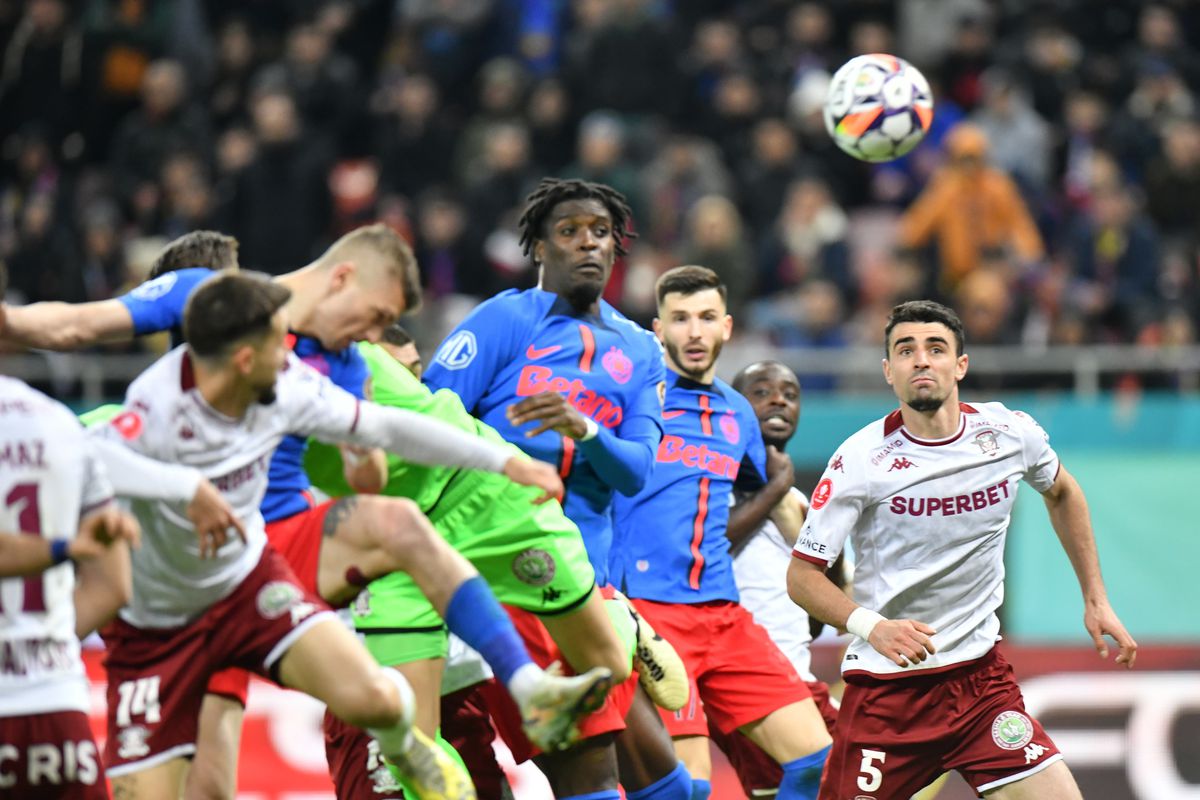 Debut de COȘMAR la Rapid! » Gafă de proporții și gol încasat în derby-ul cu FCSB
