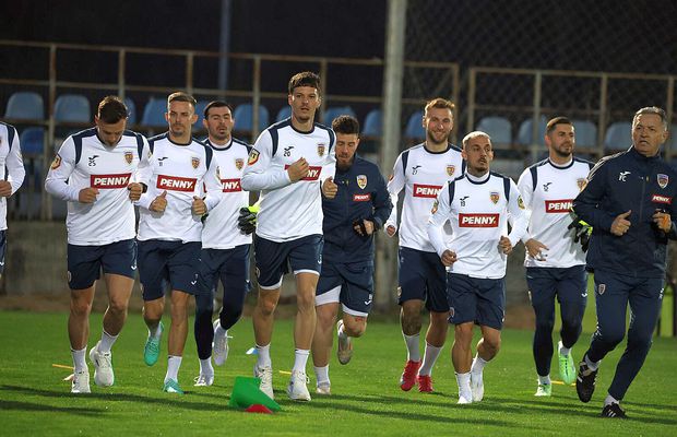 Naționala României, la primul antrenament din campania pentru Mondial » Cei 13 jucători participanți