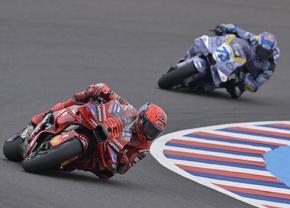 Marc Marquez, victorios în Marele Premiu al Argentinei după o luptă crâncenă cu fratele său » Record impresionant egalat de sextuplul campion mondial