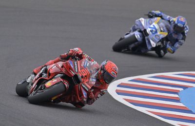 Marc Marquez, victorios în Marele Premiu al Argentinei după o luptă crâncenă cu fratele său » Record impresionant egalat de sextuplul campion mondial