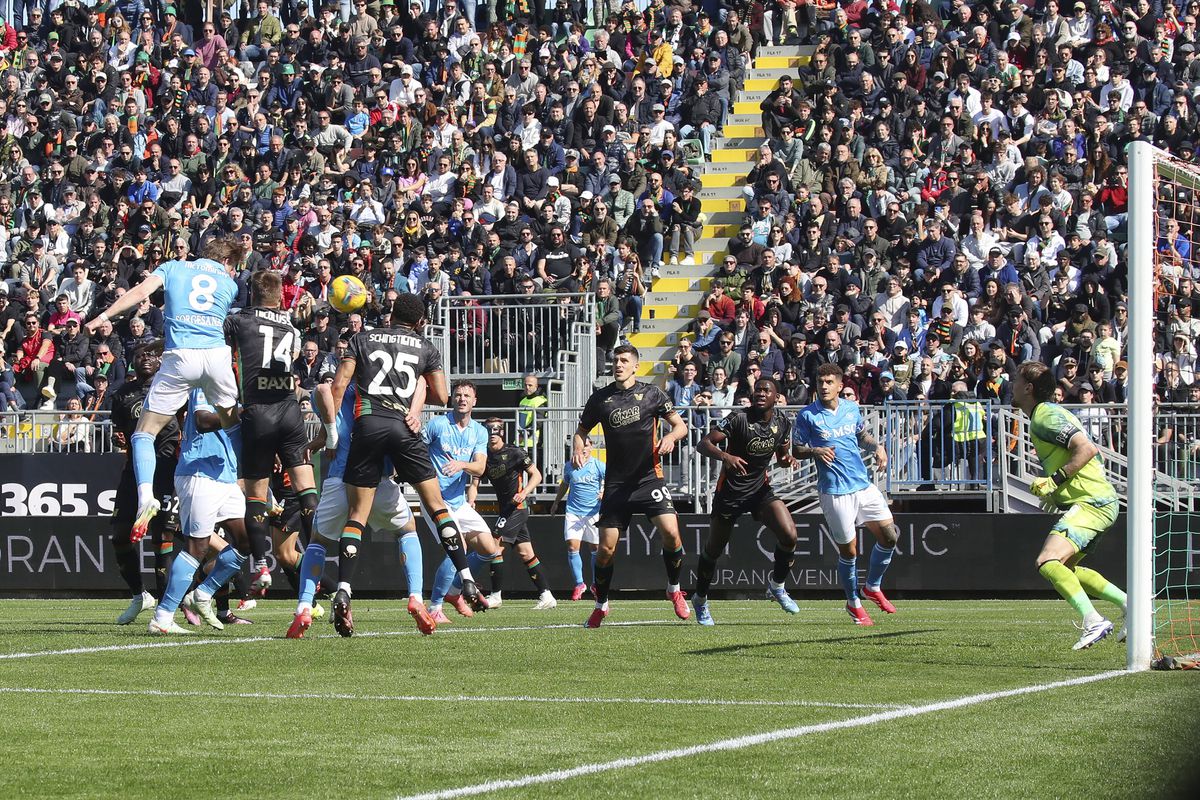 Ionuț Radu, în echipa etapei din Serie A, după prestația de vis din Venezia - Napoli