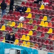 FCSB, cu sistemul de sonorizare în peluză. FOTO: GSP.RO