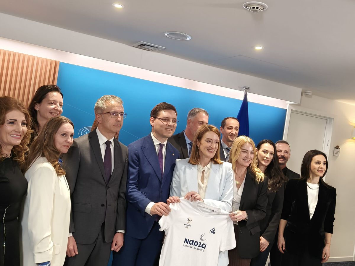 Nadia Comăneci, onorată la Bruxelles în anul care marchează performanța istorică de la Montreal » Marea gimnastă, cadou inedit pentru președinta Parlamentului European
