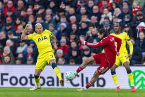 Liverpool huiduită, Szoboslai dă alarma: „Dacă nu ne trezim, vom ajunge în...”