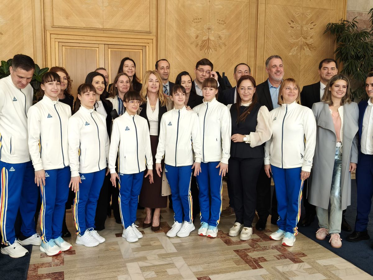 Nadia Comăneci, onorată la Bruxelles în anul care marchează performanța istorică de la Montreal » Marea gimnastă, cadou inedit pentru președinta Parlamentului European