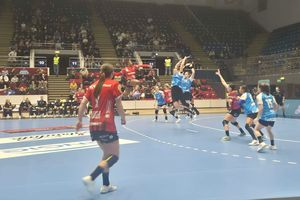 „Tigroaicele” sunt dominate în CSM București - Gloria Bistrița, derby-ul pentru titlu în „Liga Florilor”