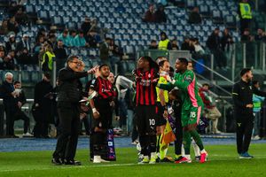 Pe gustul lui Chivu! Milan și bătută, și cu un scandal cât casa în vestiar!