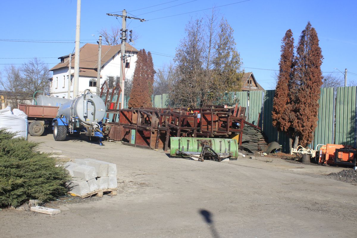 Cum arată acum stadionul pe care Borcea i-a stins țigara pe frunte lui MM Stoica » De la Dinamo, Hamburg și Olanda la Real Cosâmbești și Bărăganul Ciulnița