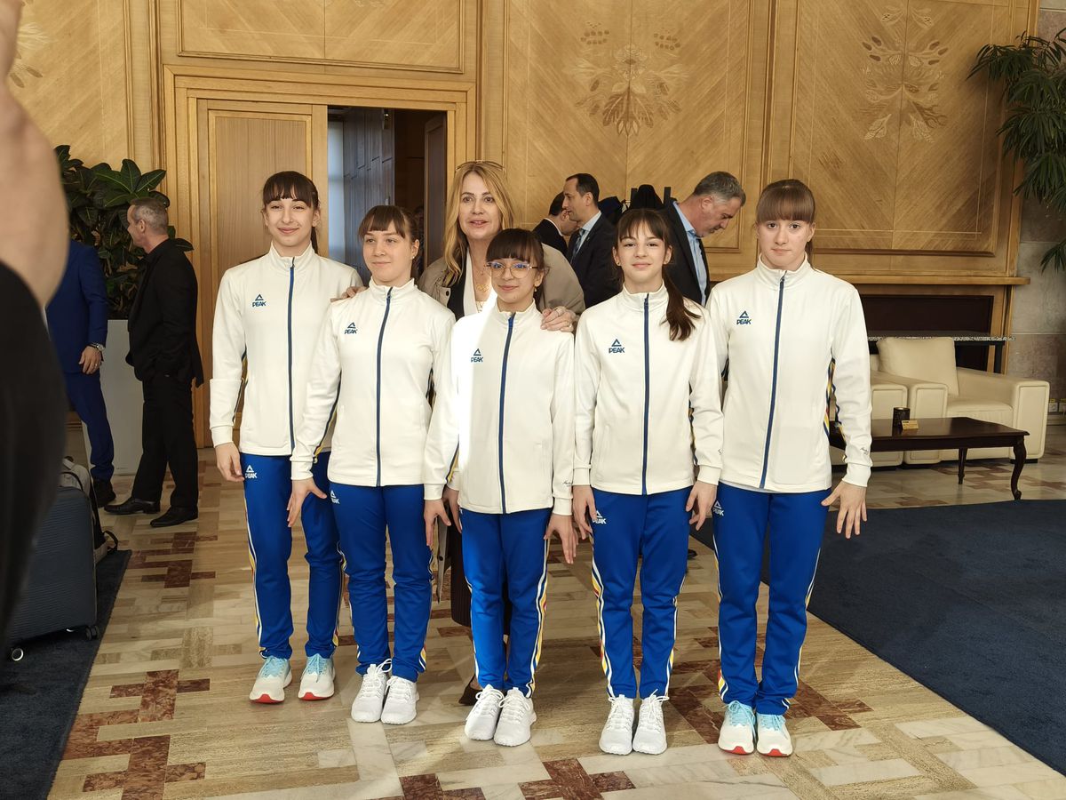 Nadia Comăneci, onorată la Bruxelles în anul care marchează performanța istorică de la Montreal » Marea gimnastă, cadou inedit pentru președinta Parlamentului European