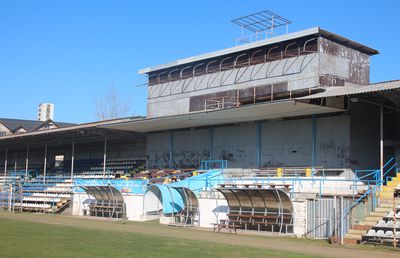 Cum arată acum stadionul pe care Borcea i-a stins țigara pe frunte lui MM Stoica » De la Dinamo, Hamburg și Olanda la Real Cosâmbești și Bărăganul Ciulnița