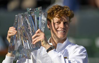 Jannik Sinner este campion la Indian Wells » Două tiebreak-uri l-au pus lângă Djokovic și Federer