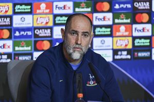 Antrenorul lui Drăgușin își confundă colaboratorul cu Slot și se ceartă cu reporterul Sky