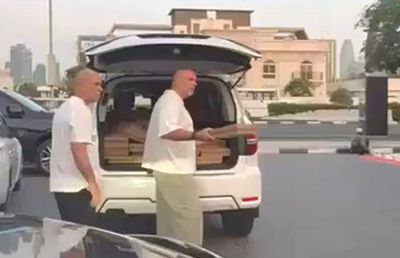 Cosmin Olăroiu, gest superb în Dubai » Cum a fost surprins antrenorul român