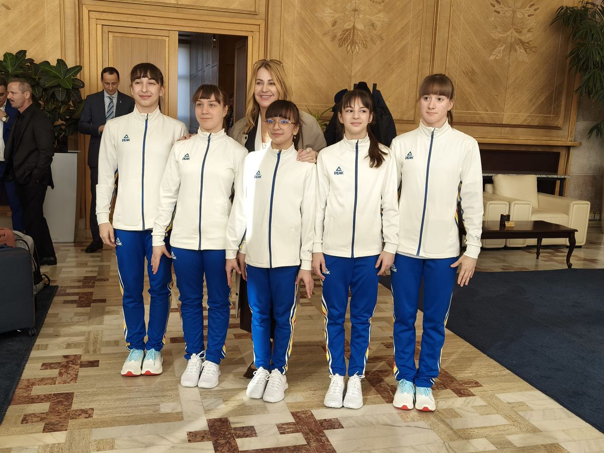 Nadia Comăneci, onorată la Bruxelles în anul care marchează performanța istorică de la Montreal » Marea gimnastă, cadou inedit pentru președinta Parlamentului European