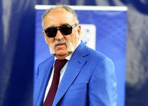 Ion Țiriac nu-i iartă pe politicieni: „Suie-te, mă, pe masă și bate cu piciorul! De ce nu vedeți că nenorociți viitorul?”