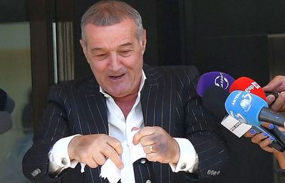 Gigi Becali se revoltă după Supercupă: „Am făcut 5 schimbări pentru că suntem sclavii Federației! Ia banii noștri și îi dă la Liga a 4-a pentru voturi”