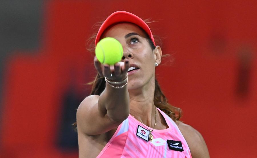 Mihaela Buzărnescu a pierdut în meciul 2 al duelului România - Italia Mihaela Buzărnescu a pierdut în meciul 2 al duelului România - Italia